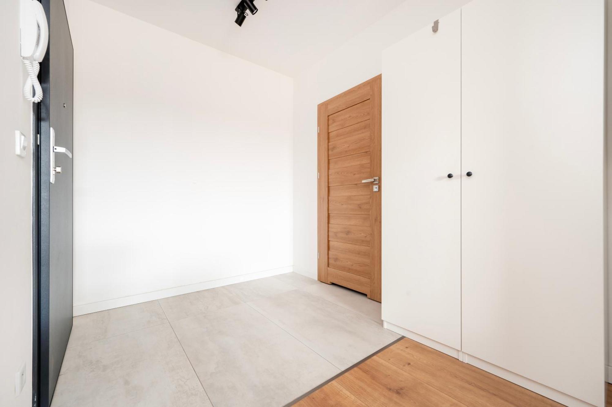Apartamenty Fuzja - Komfortowe Mieszkania Blisko Centrum Lodzi Garaz Eksteriør bilde